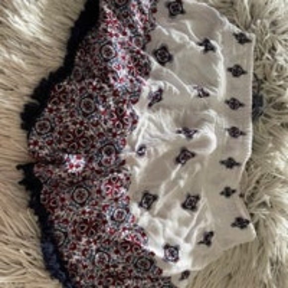 Flowy No Boundaries Shorts - Picture 2 of 2